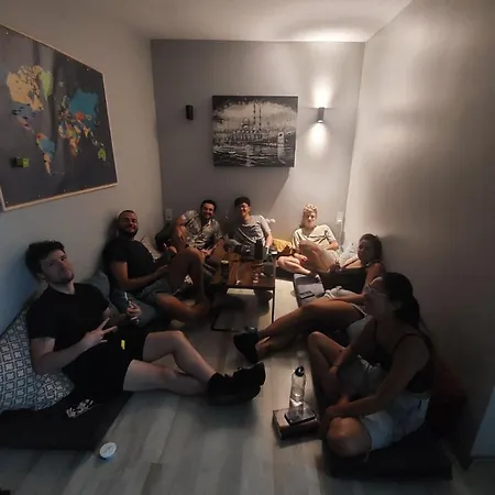 Hostel Moon